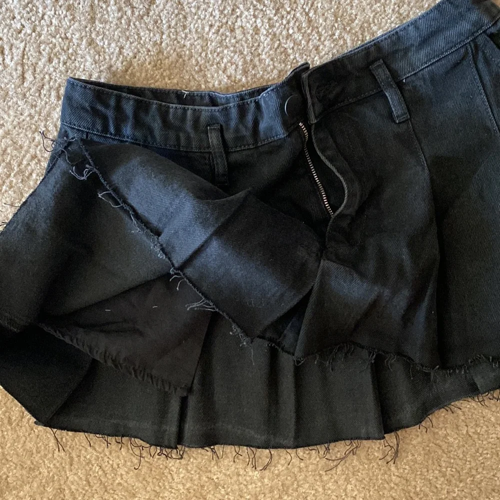 Mini Skirt - Picture 6 of 6